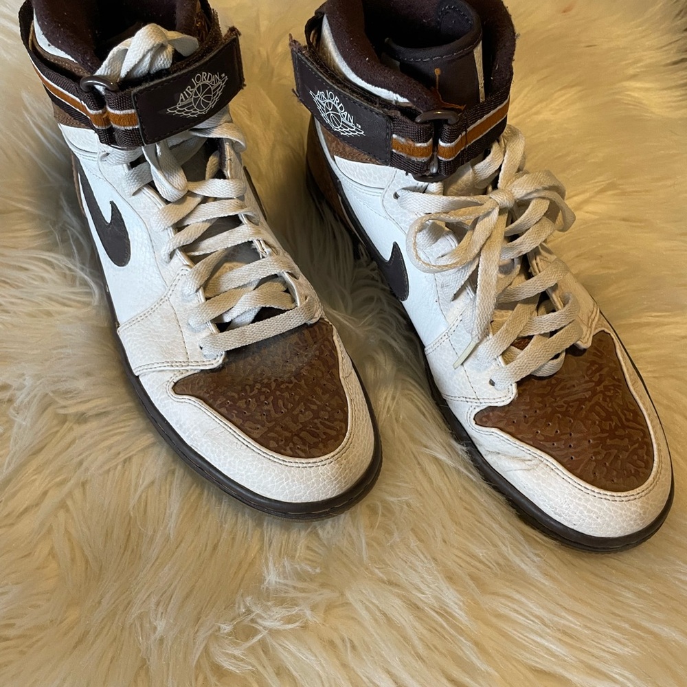 Nike High-Top Sneakers in White and Brown Leather